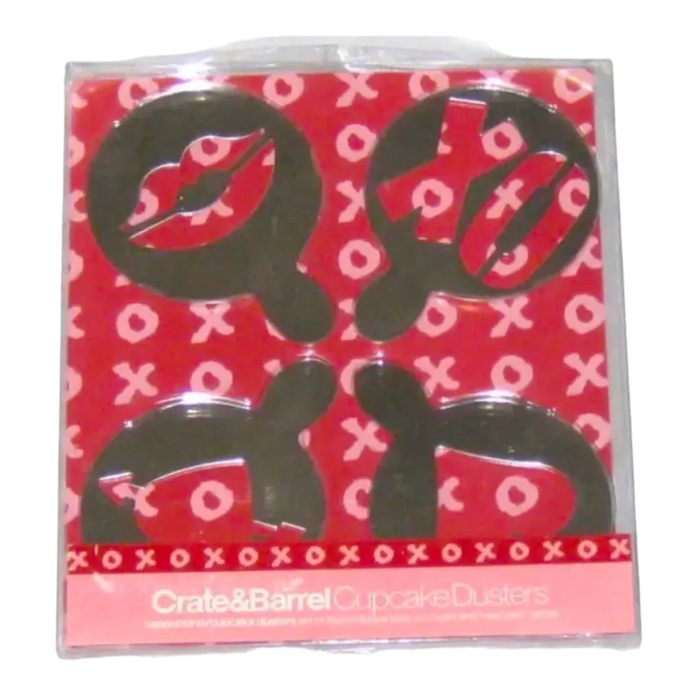 Crate&Barrel Valentines Cupcake Dusters Heart LIP XO 4 PC Set NEW